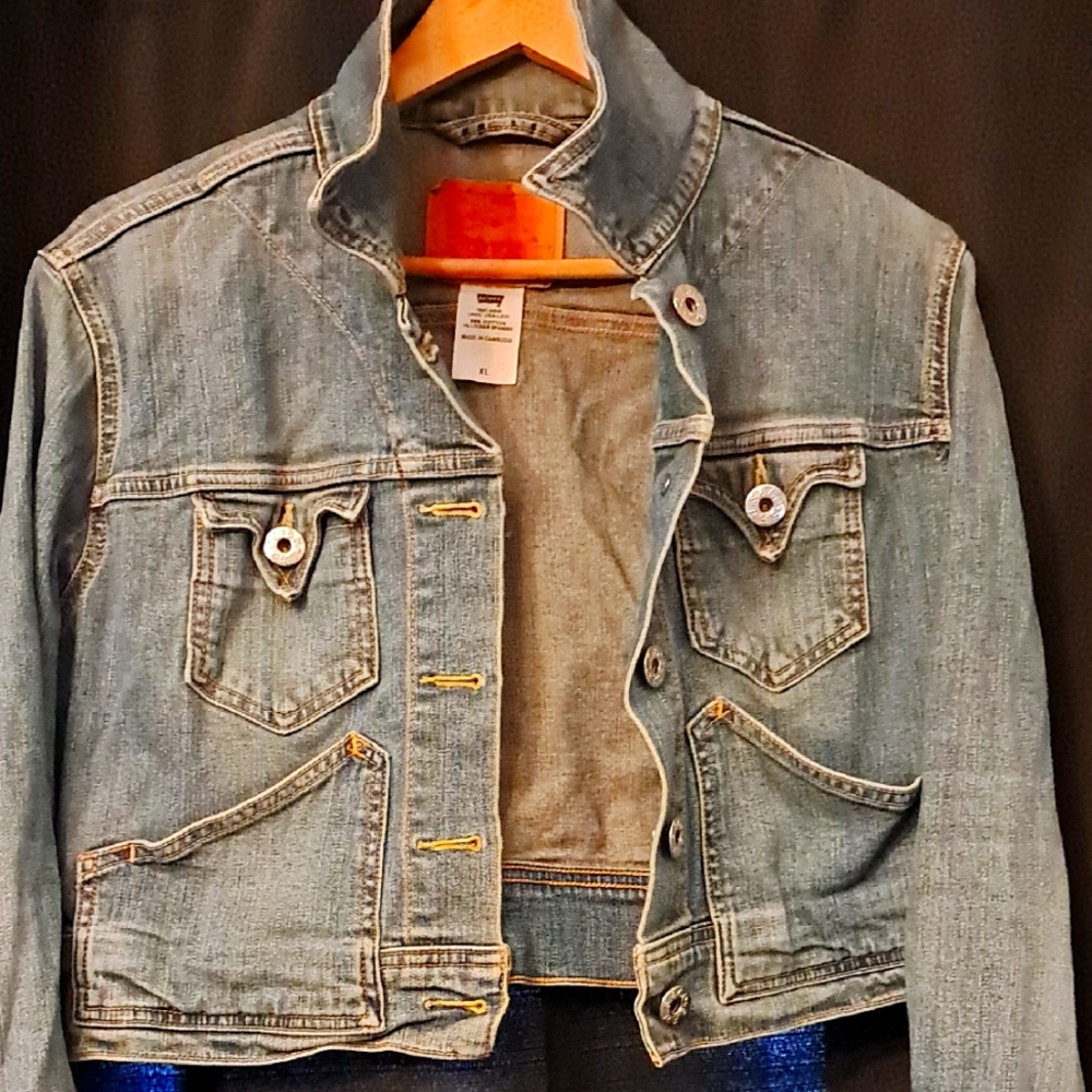 Levi's Cropped Blue Denim Jacket